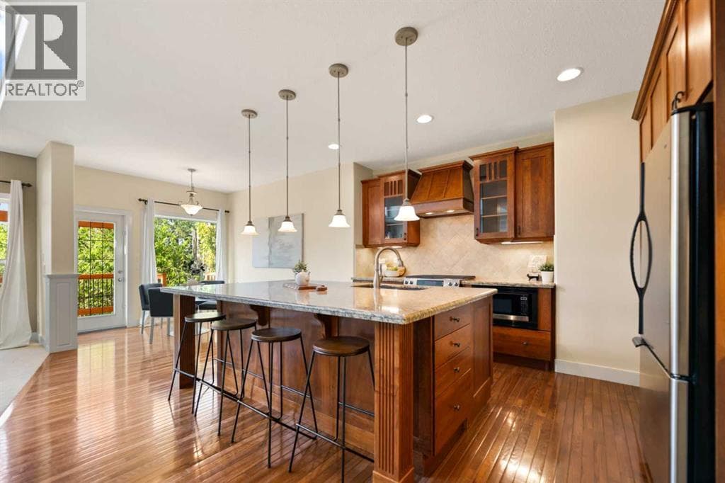 48 Strathlea Close SW — photo 5