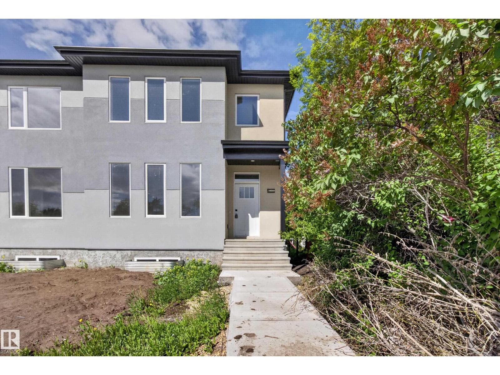10508 162 ST NW NW