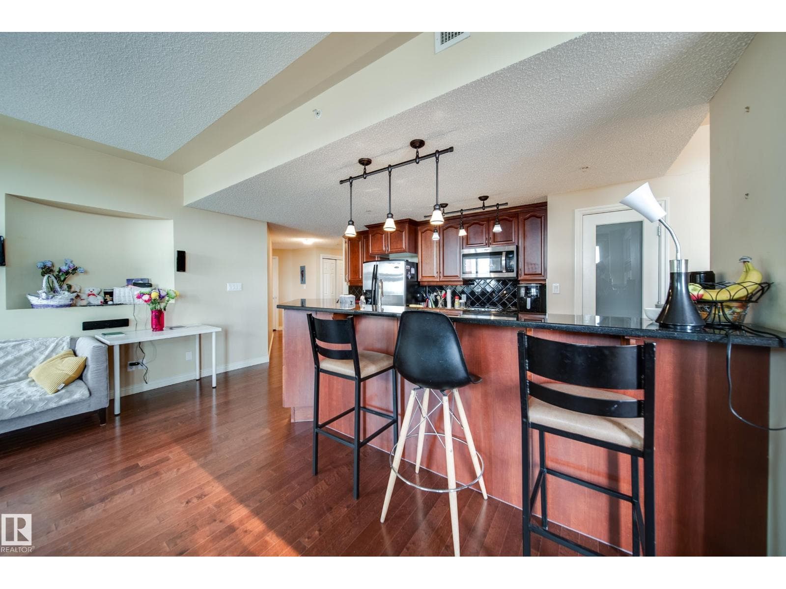 #1301 9020 JASPER AV NW — photo 5