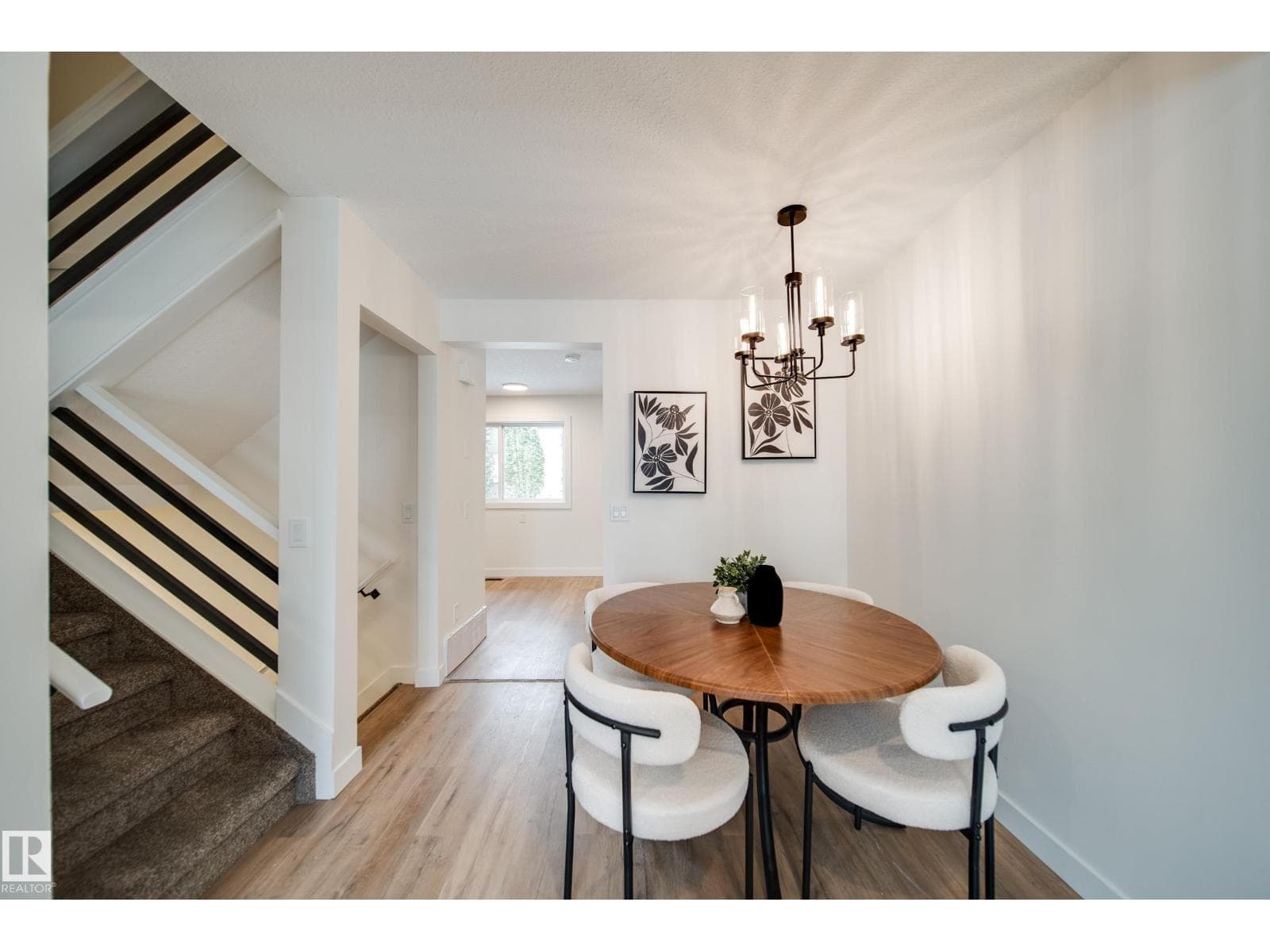 125 WOODBOROUGH WY NW