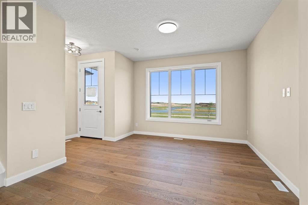 640 Sora Boulevard SE — photo 2