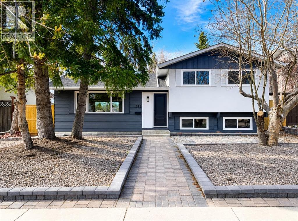 347 Queensland Drive SE
