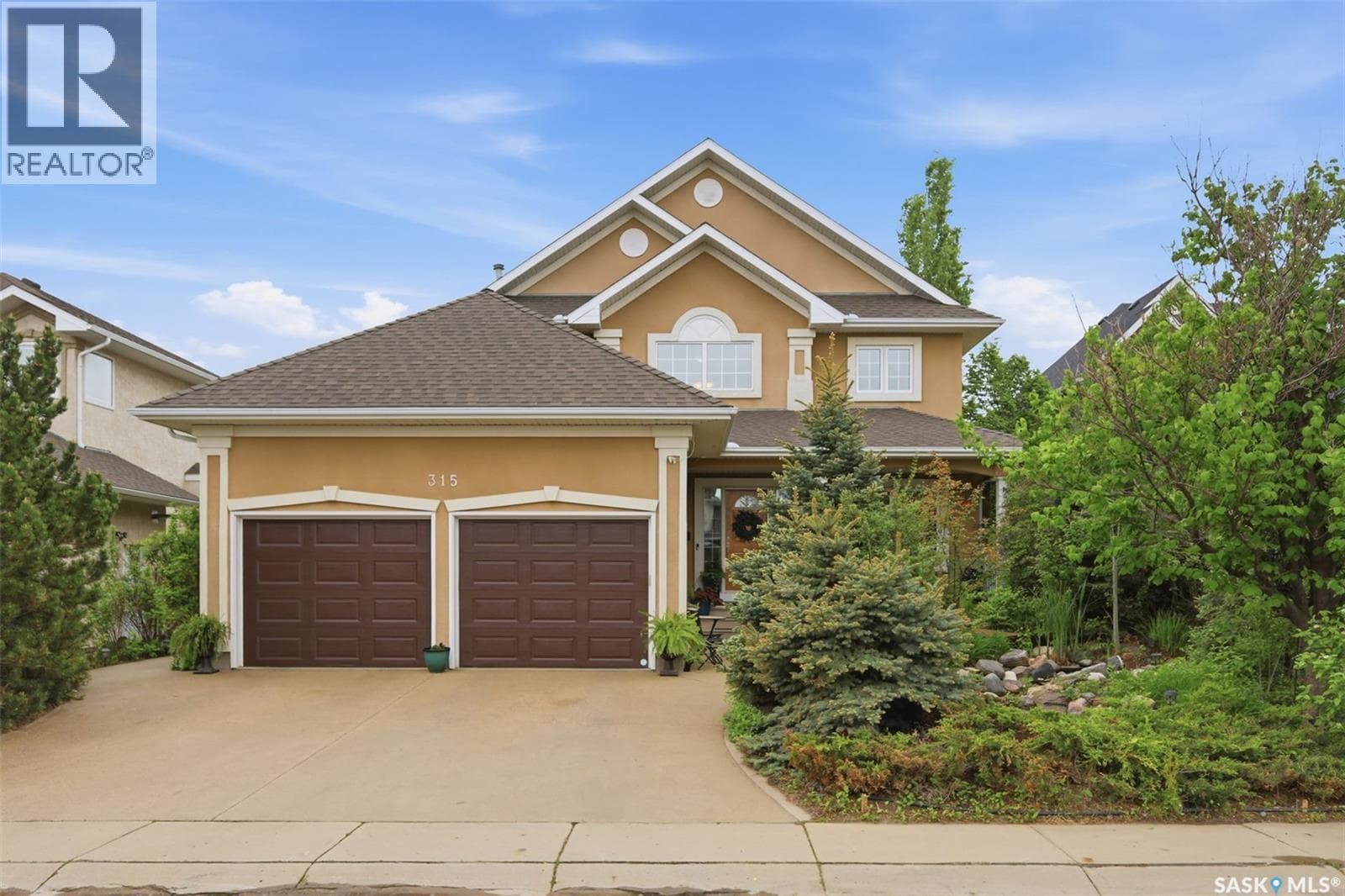 315 Adaskin COVE