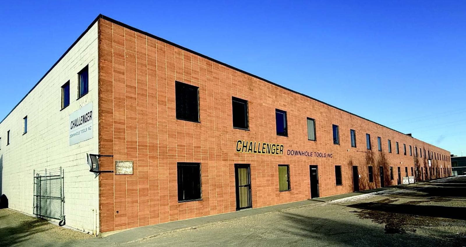 Units 9720/24/28, 9730  54 Avenue