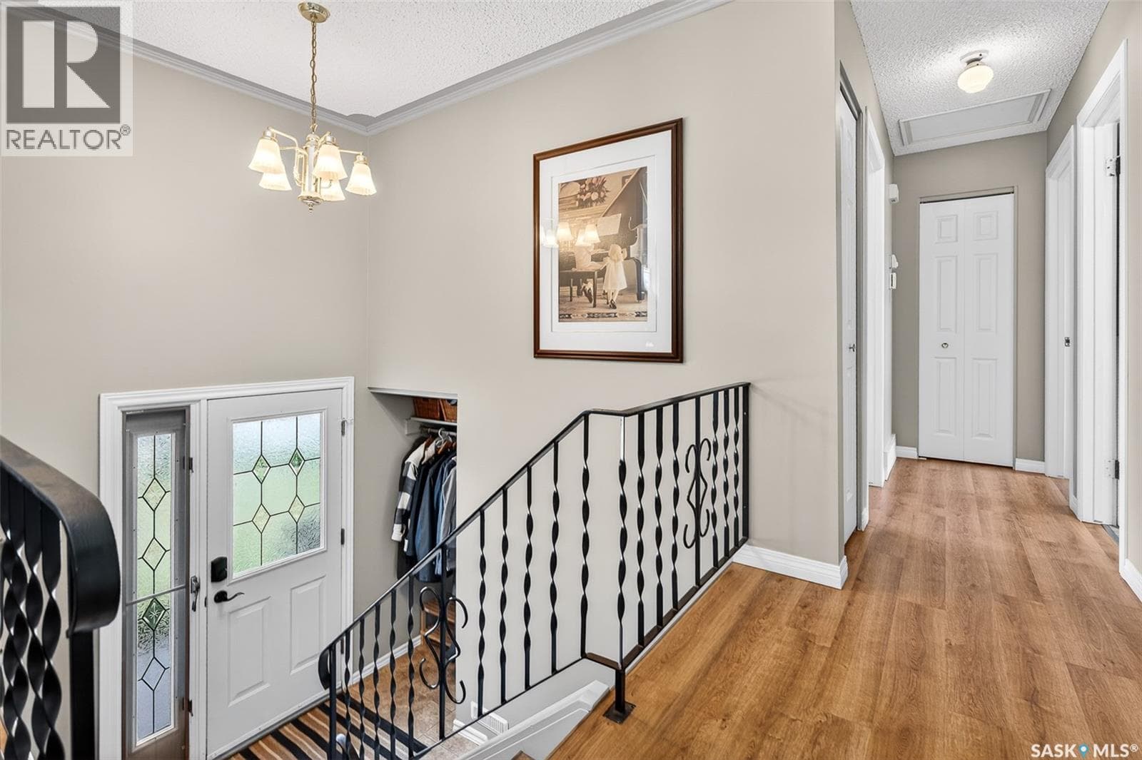 923 Laurier STREET — photo 2