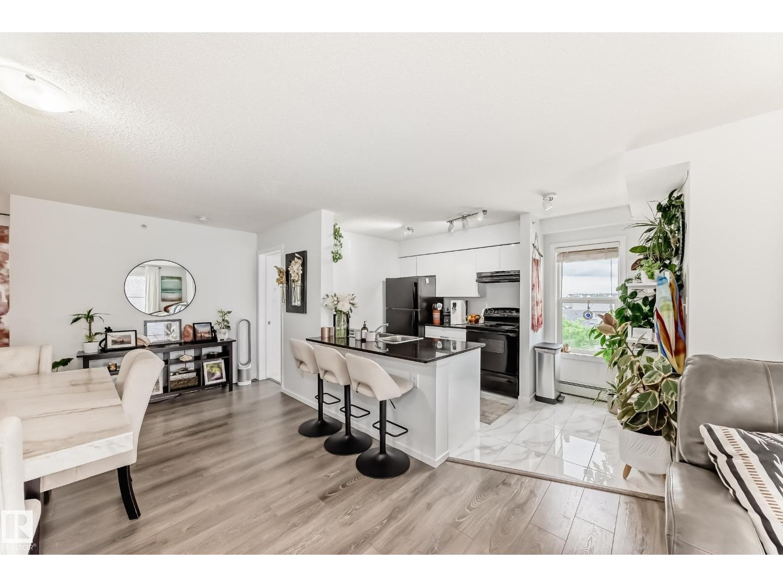 #423 18126 77 ST NW