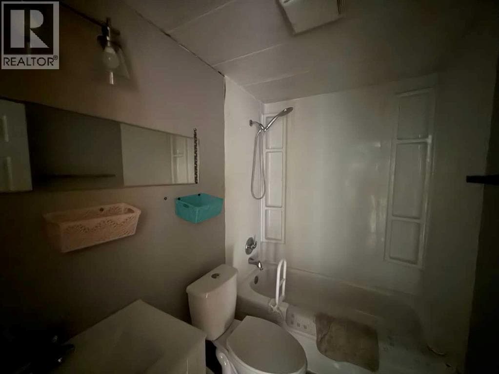 5410 51 Street — photo 5