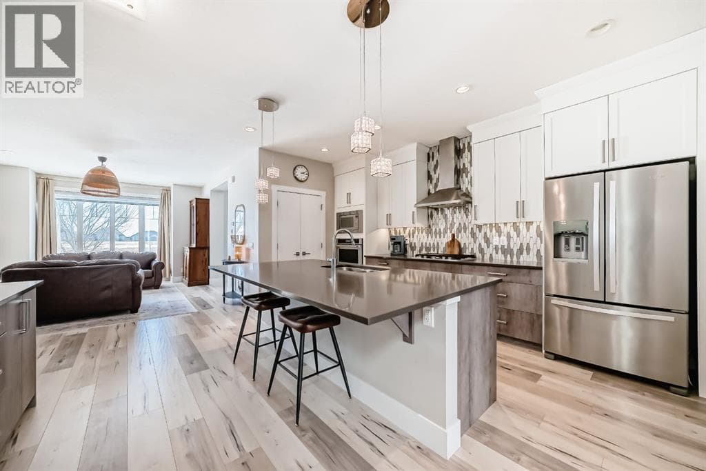68 Mahogany Gardens SE — photo 4