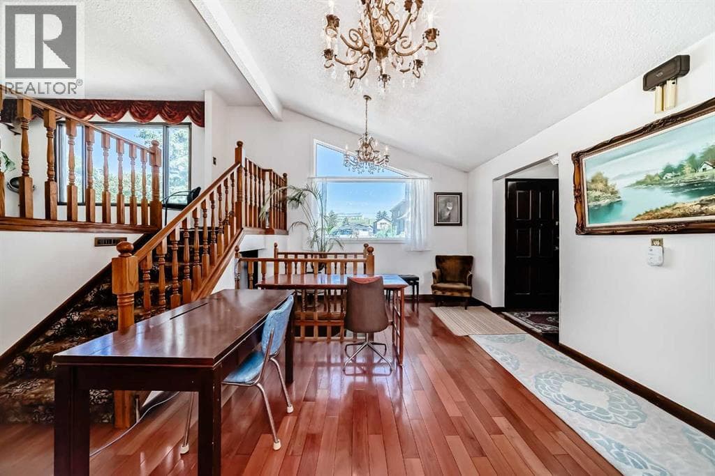4407 Bowness Road NW — photo 3