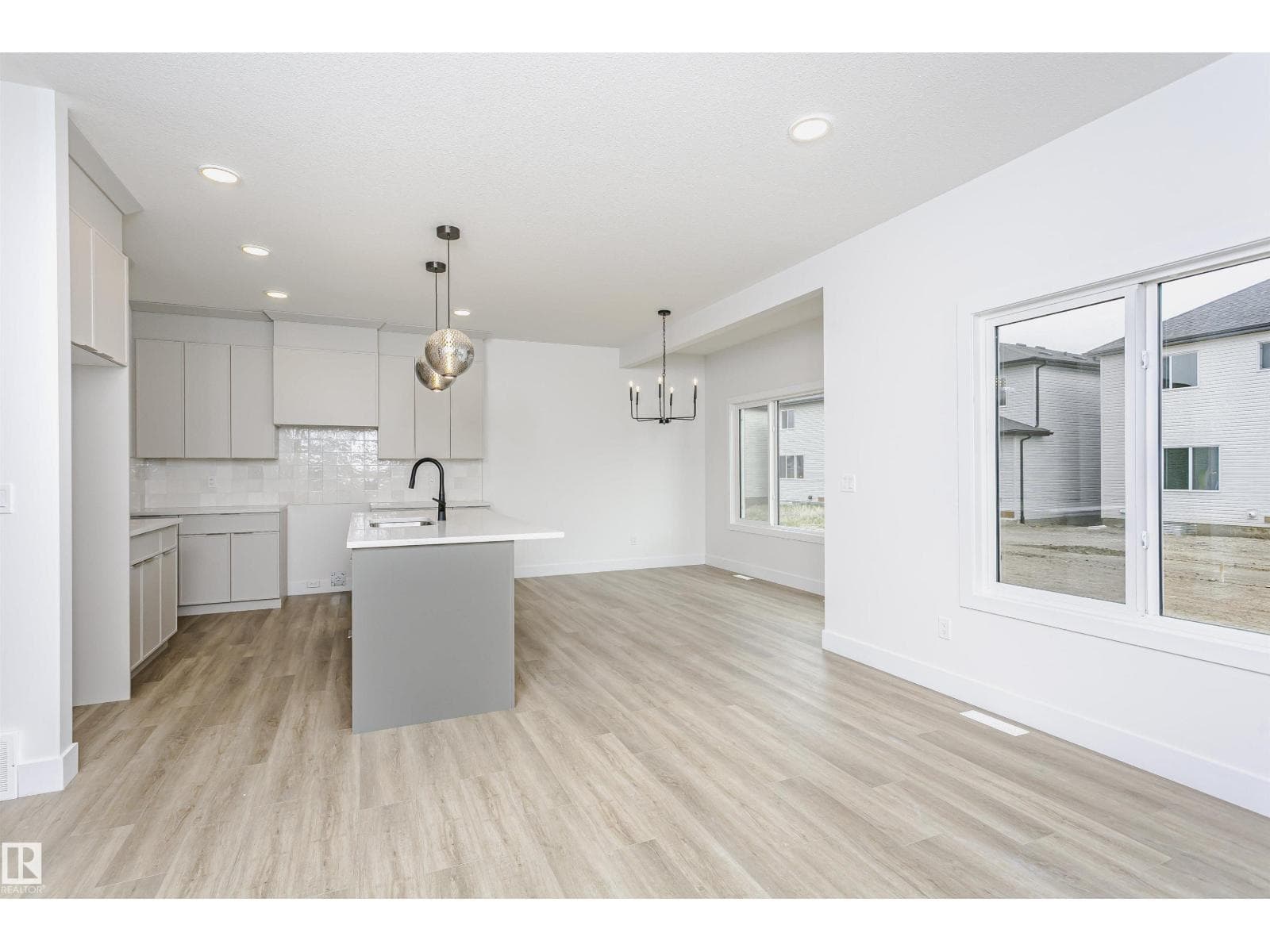 6210 DANSEREAU CR — photo 4