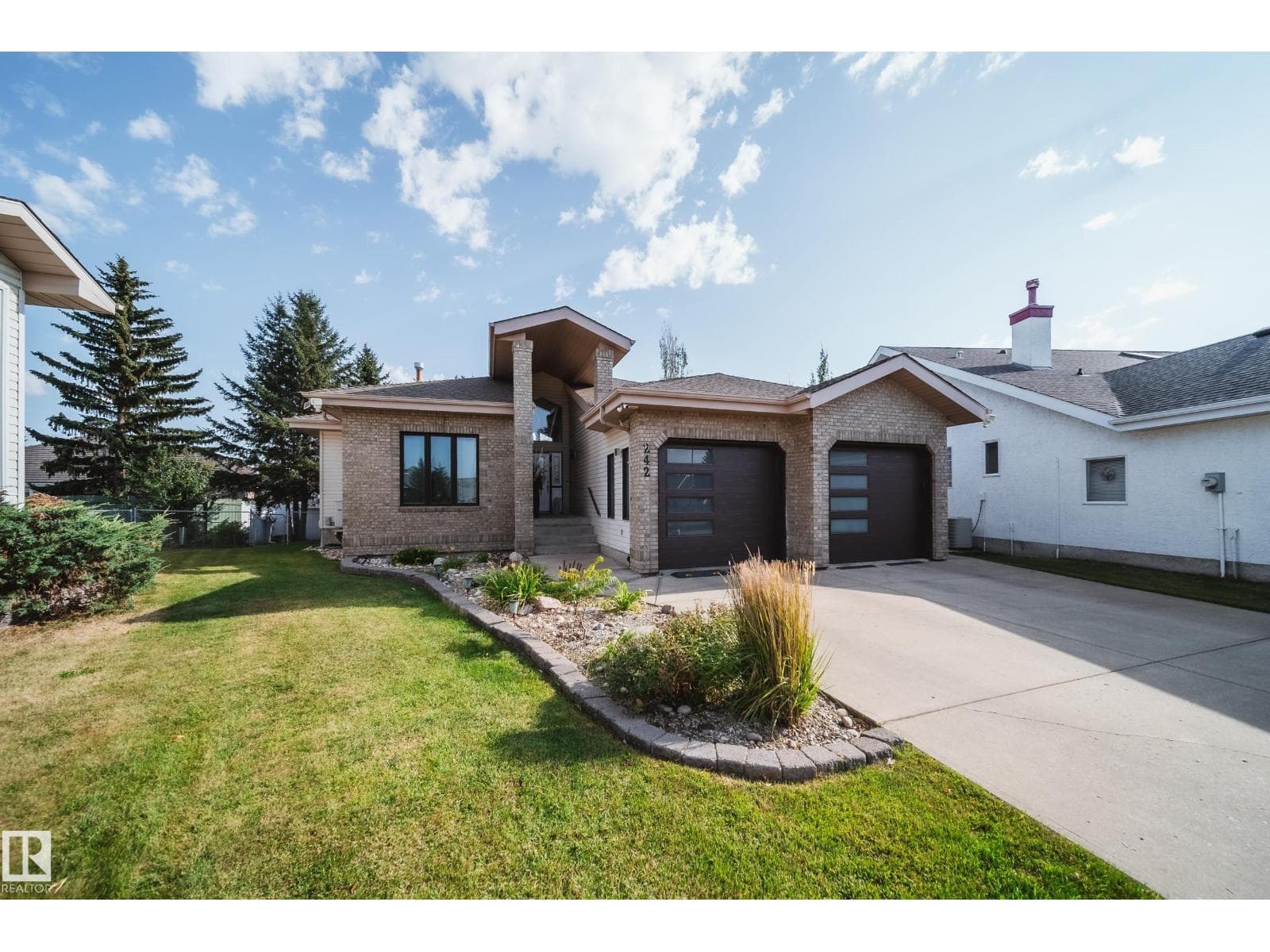 242 RUNNING CREEK LN NW