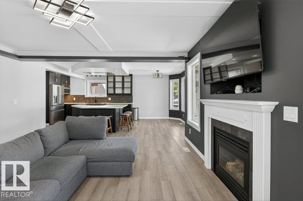 56 DARTMOUTH CR — photo 5