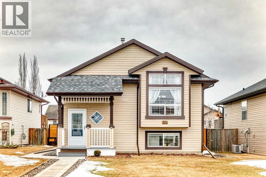 6315 60 Street Close