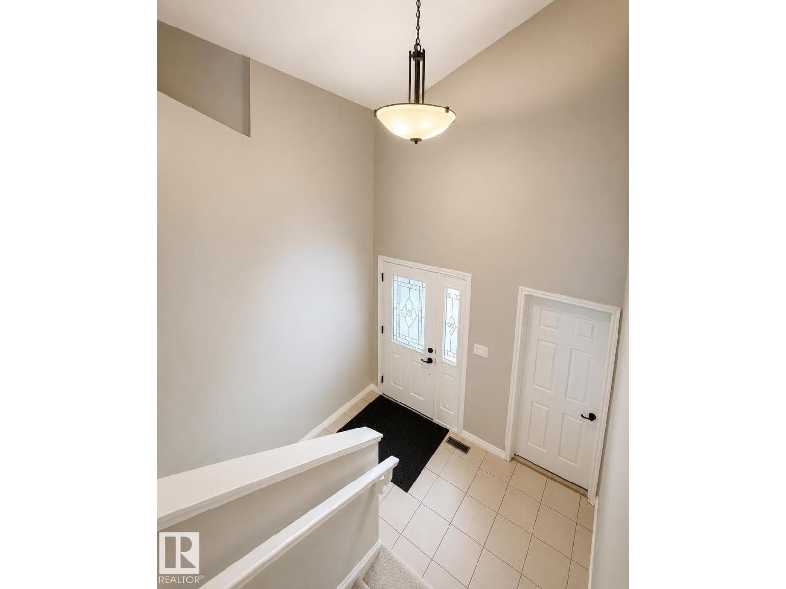 4505 38 STREET — photo 2