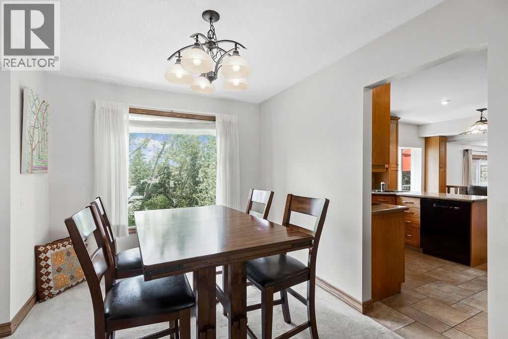 652 Dalmeny Hill NW — photo 5