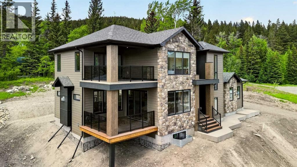72 Kananaskis Drive — photo 3