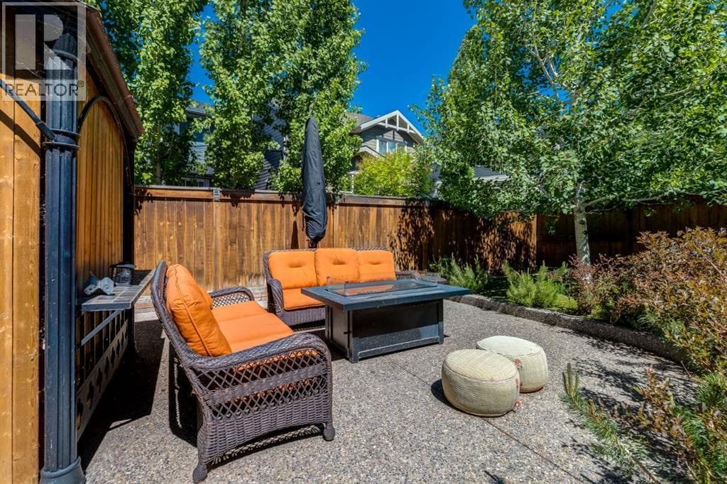 39 Cranbrook Crescent SE — photo 3
