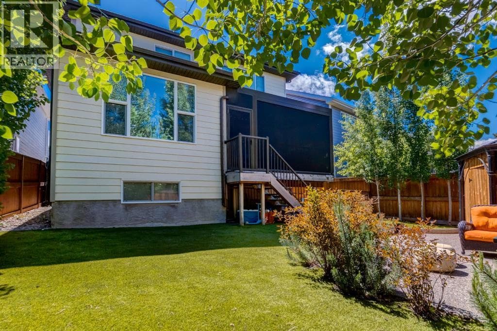 39 Cranbrook Crescent SE — photo 5