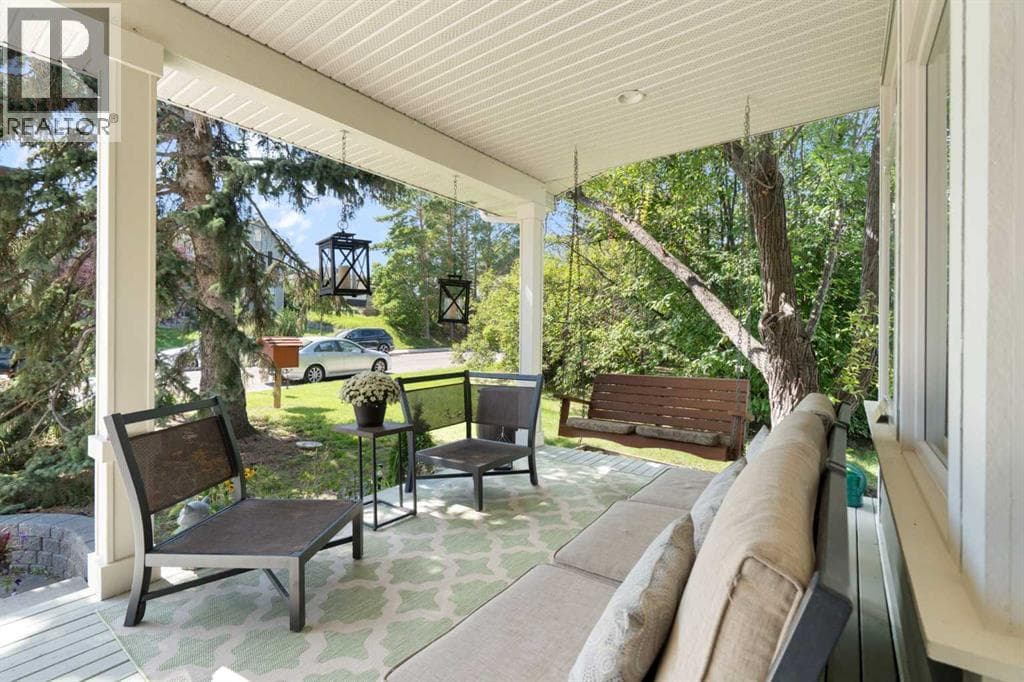 1308 21 Avenue NW — photo 3