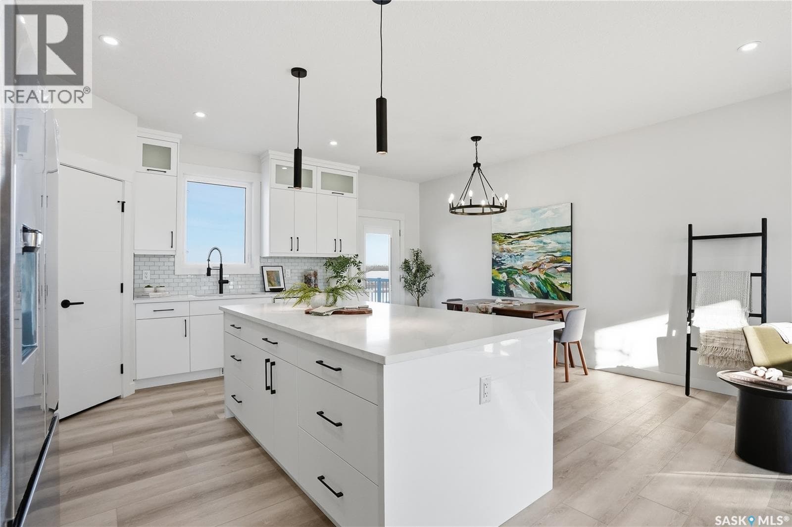 816 Ballesteros CRESCENT — photo 3
