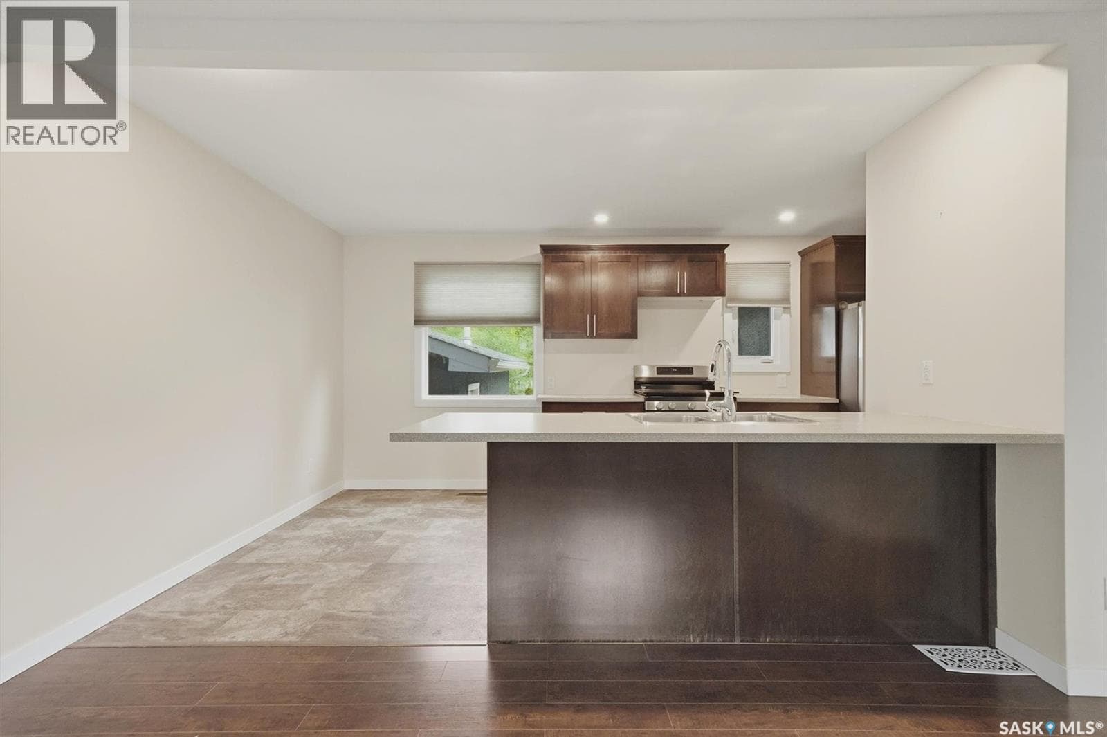 15 Selkirk CRESCENT — photo 4