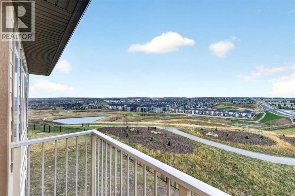 30 Evansborough View NW — photo 3