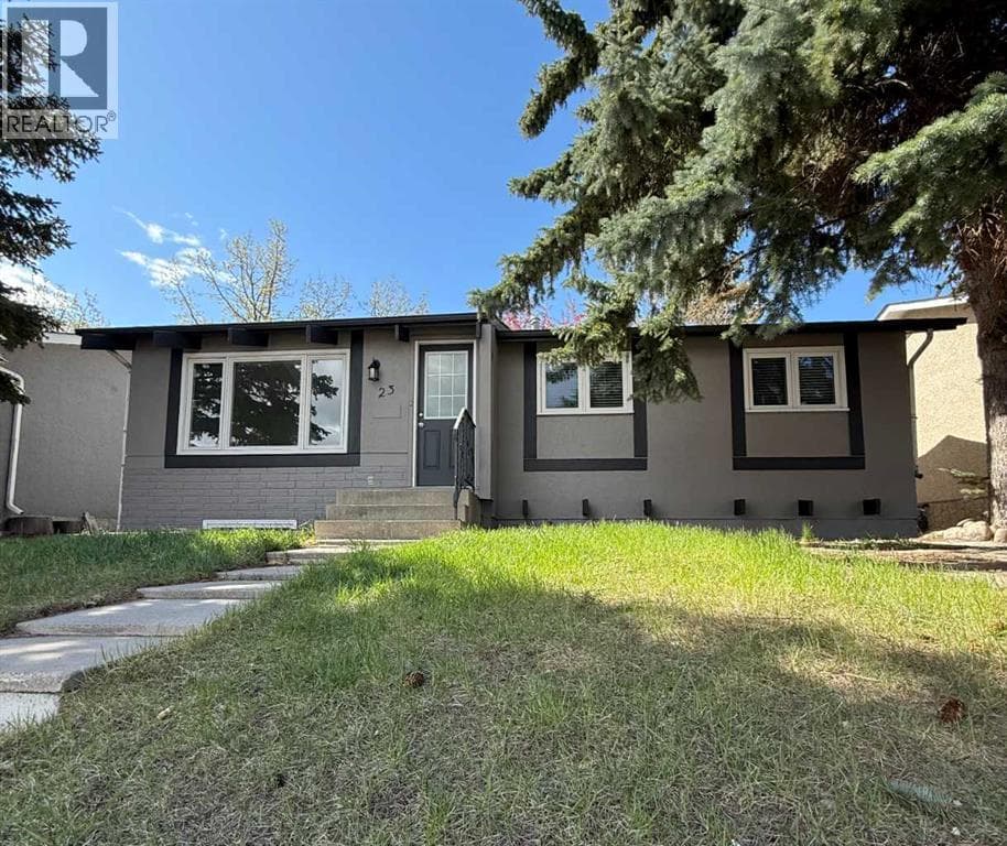 23 Marbank Way NE
