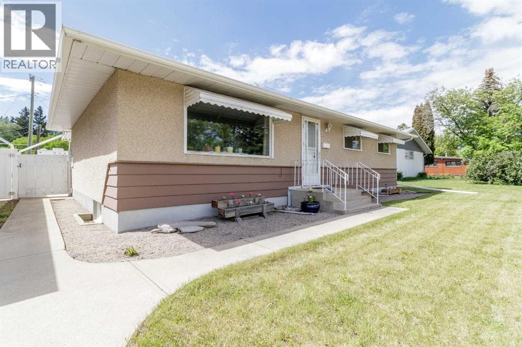 3206 44A Avenue — photo 3