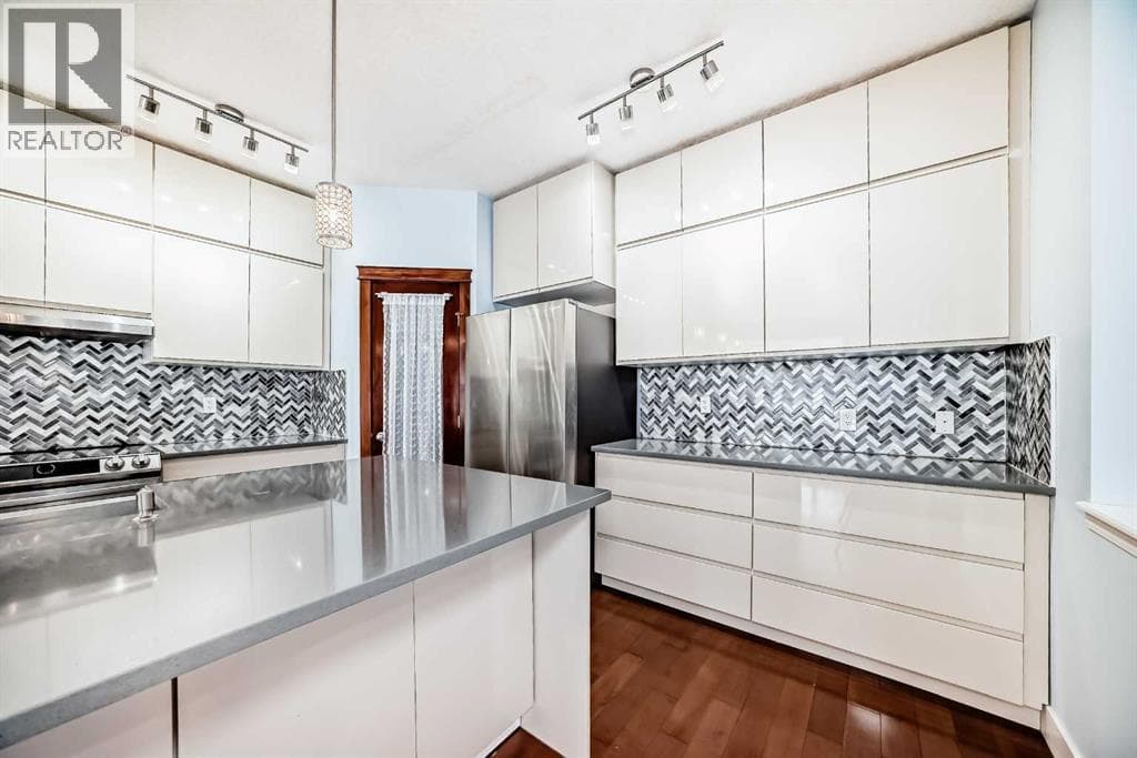 331 Royal Oak Heath NW — photo 3