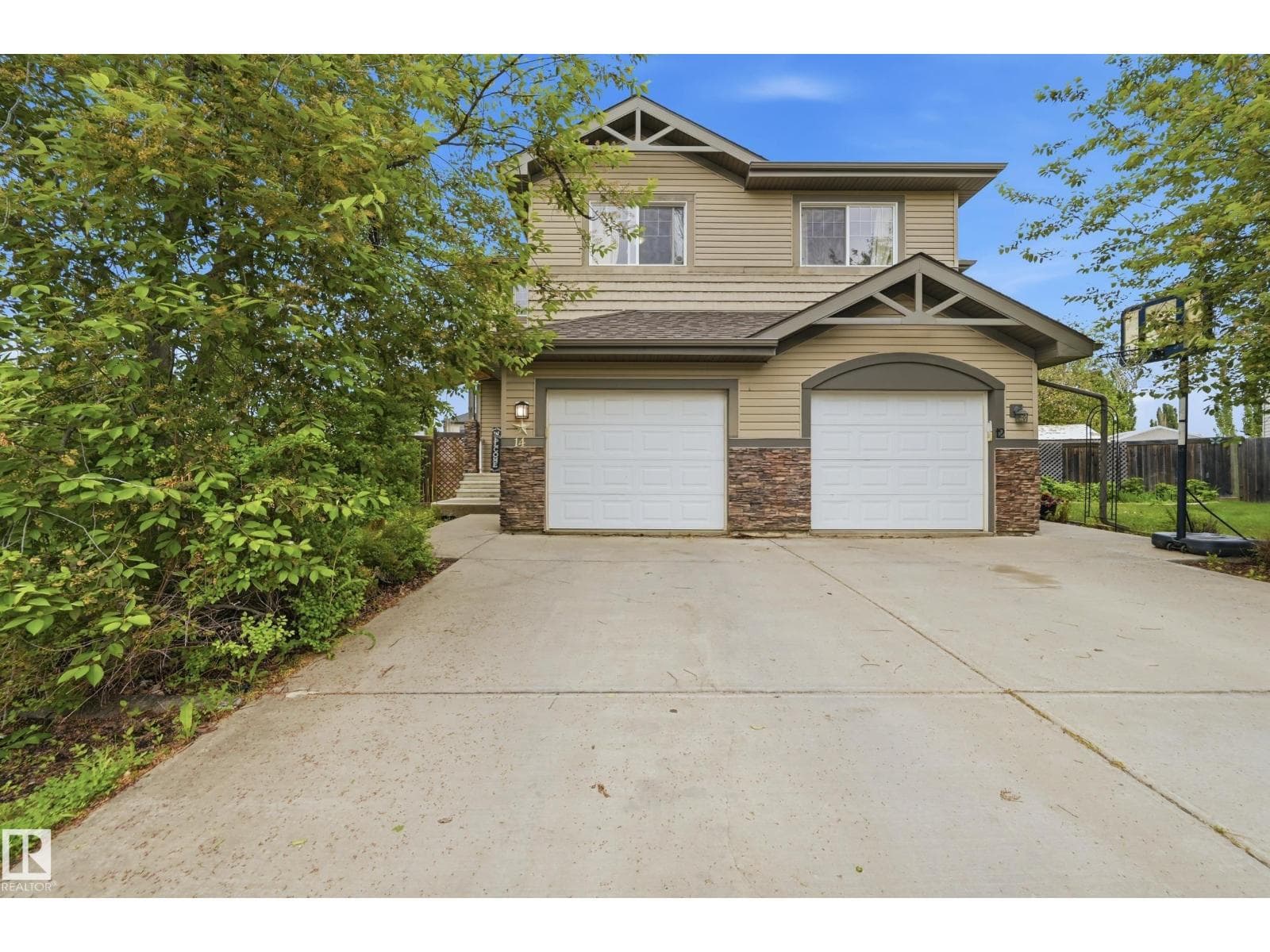14 HARTWICK LO