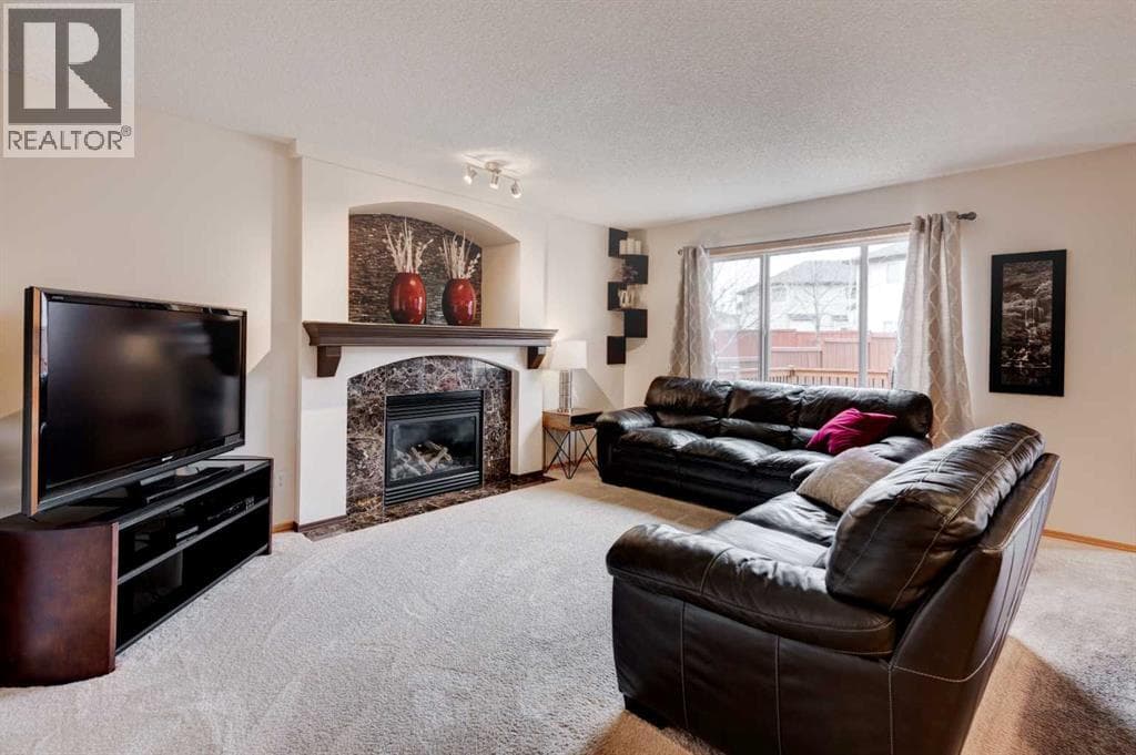 41 Chapman Close SE — photo 2