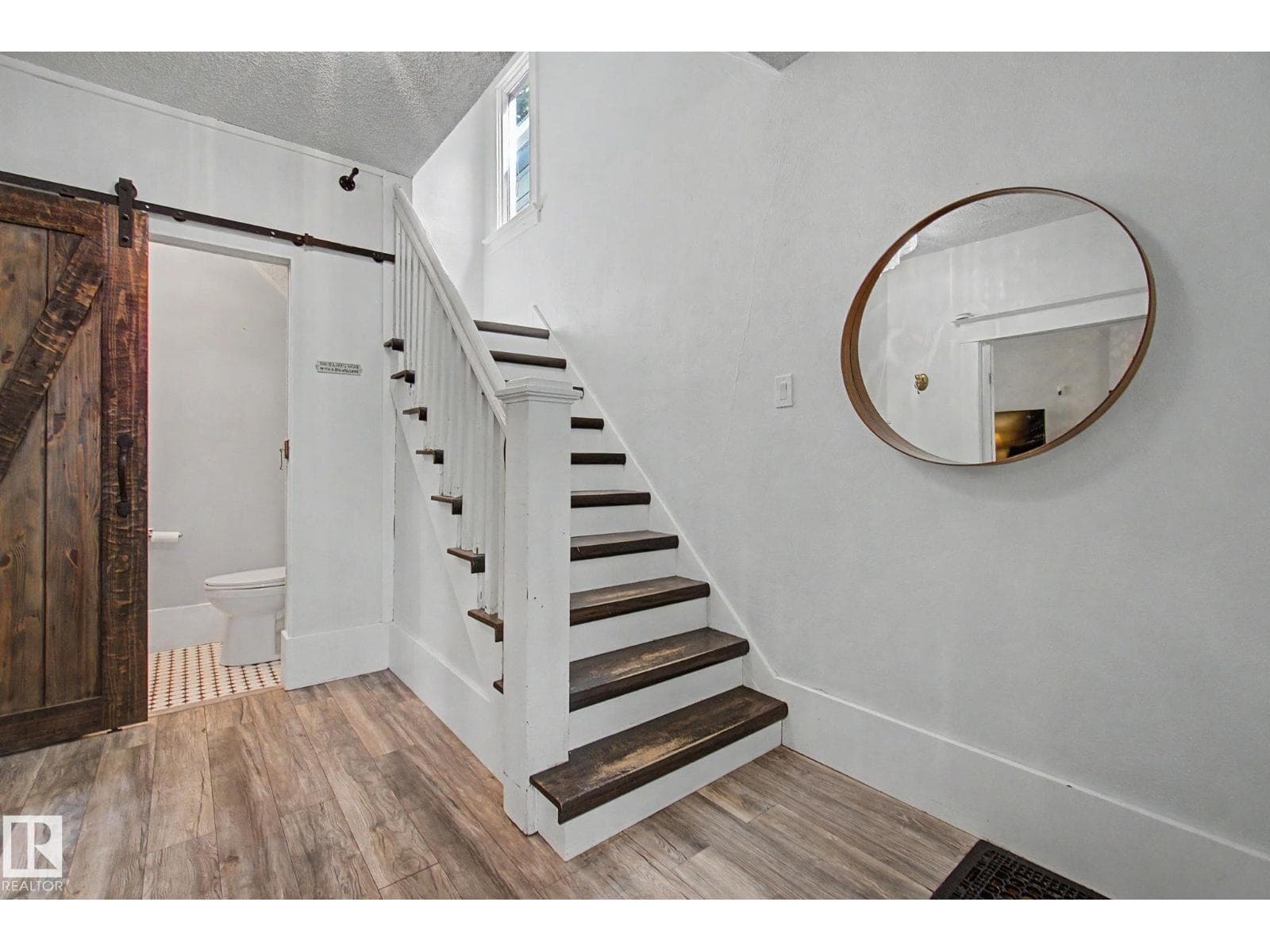 10647 125 ST NW — photo 5