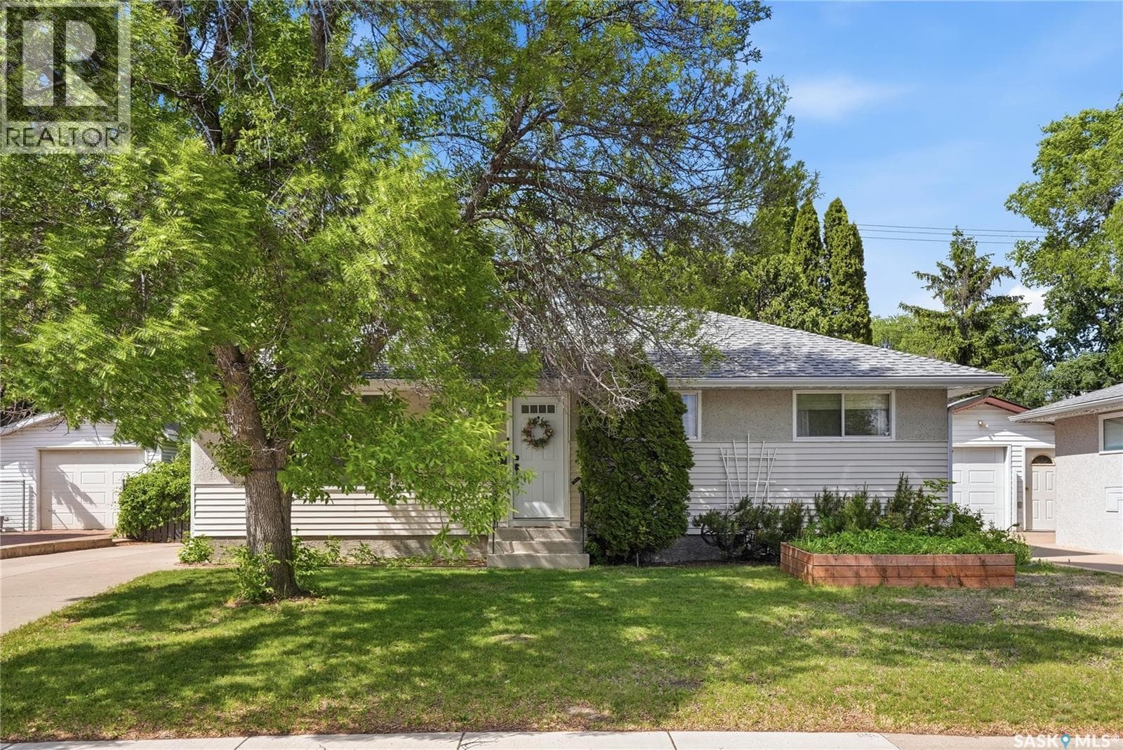 25 Murphy CRESCENT — photo 2