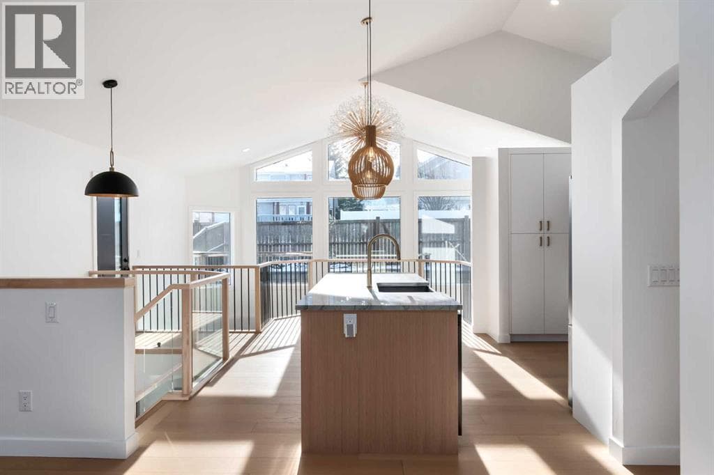 58 Edgevalley Close NW — photo 4