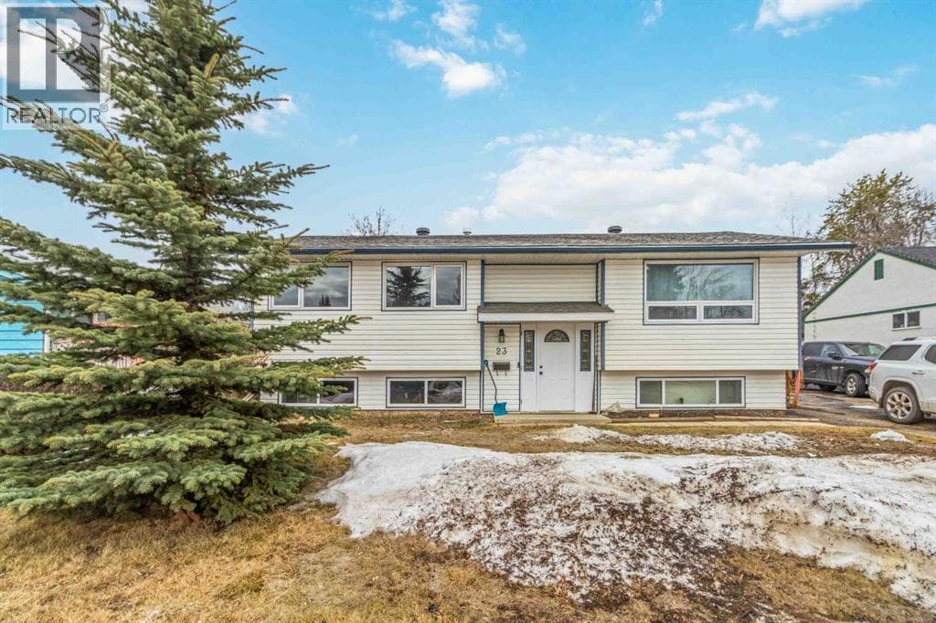 23 Clark Crescent