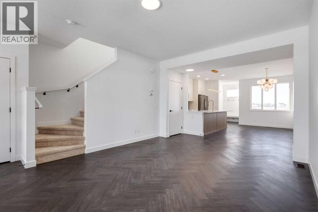 411 Clydesdale Avenue — photo 2