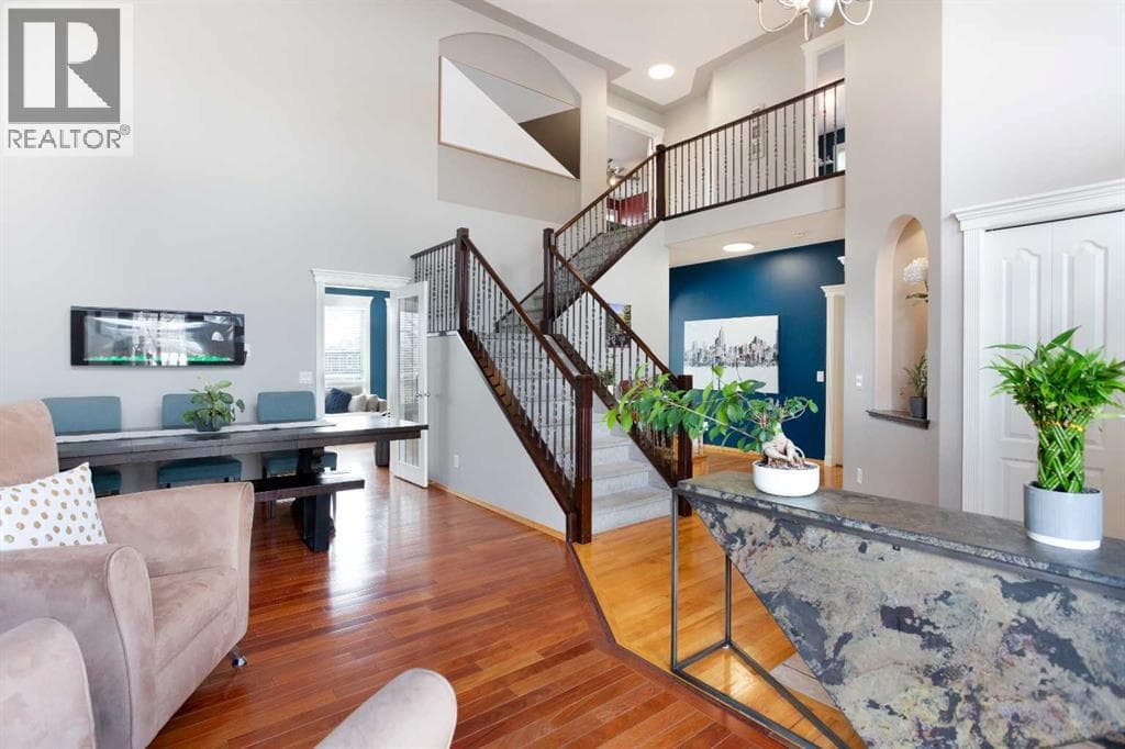 161 Panorama Hills View NW — photo 4