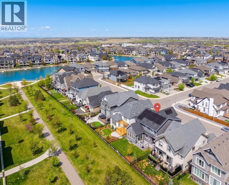 22 Mahogany Cove SE — photo 2