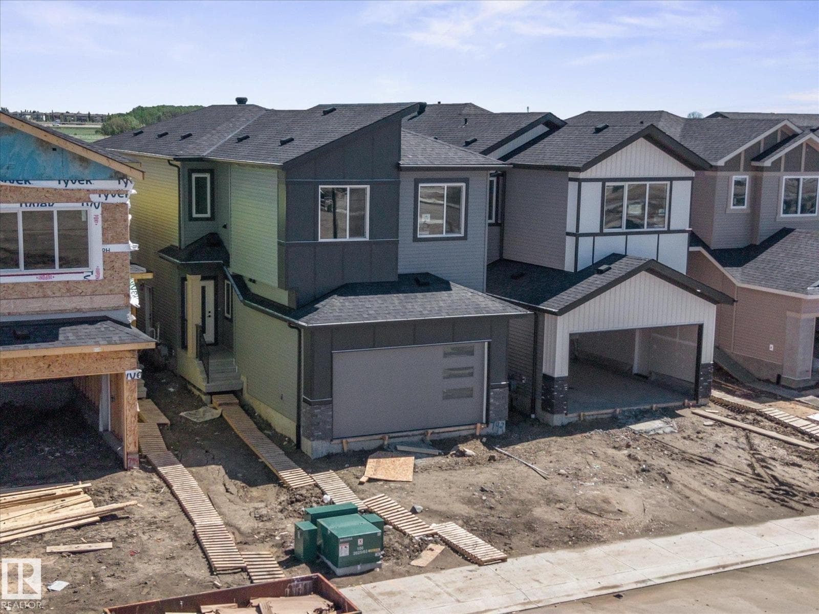 792 Bank Dr — photo 3