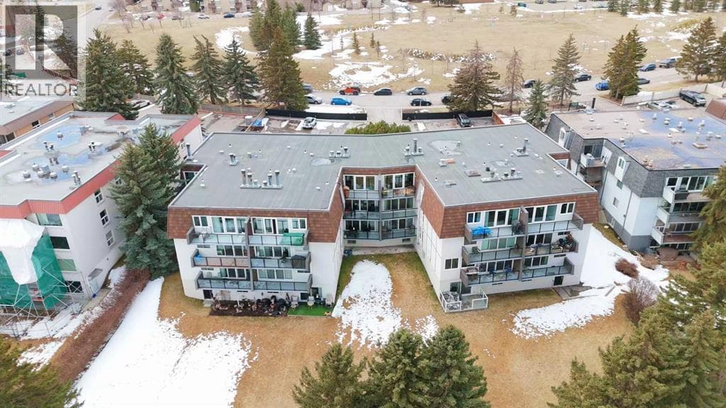 201, 512 Cedar Crescent SW — photo 3