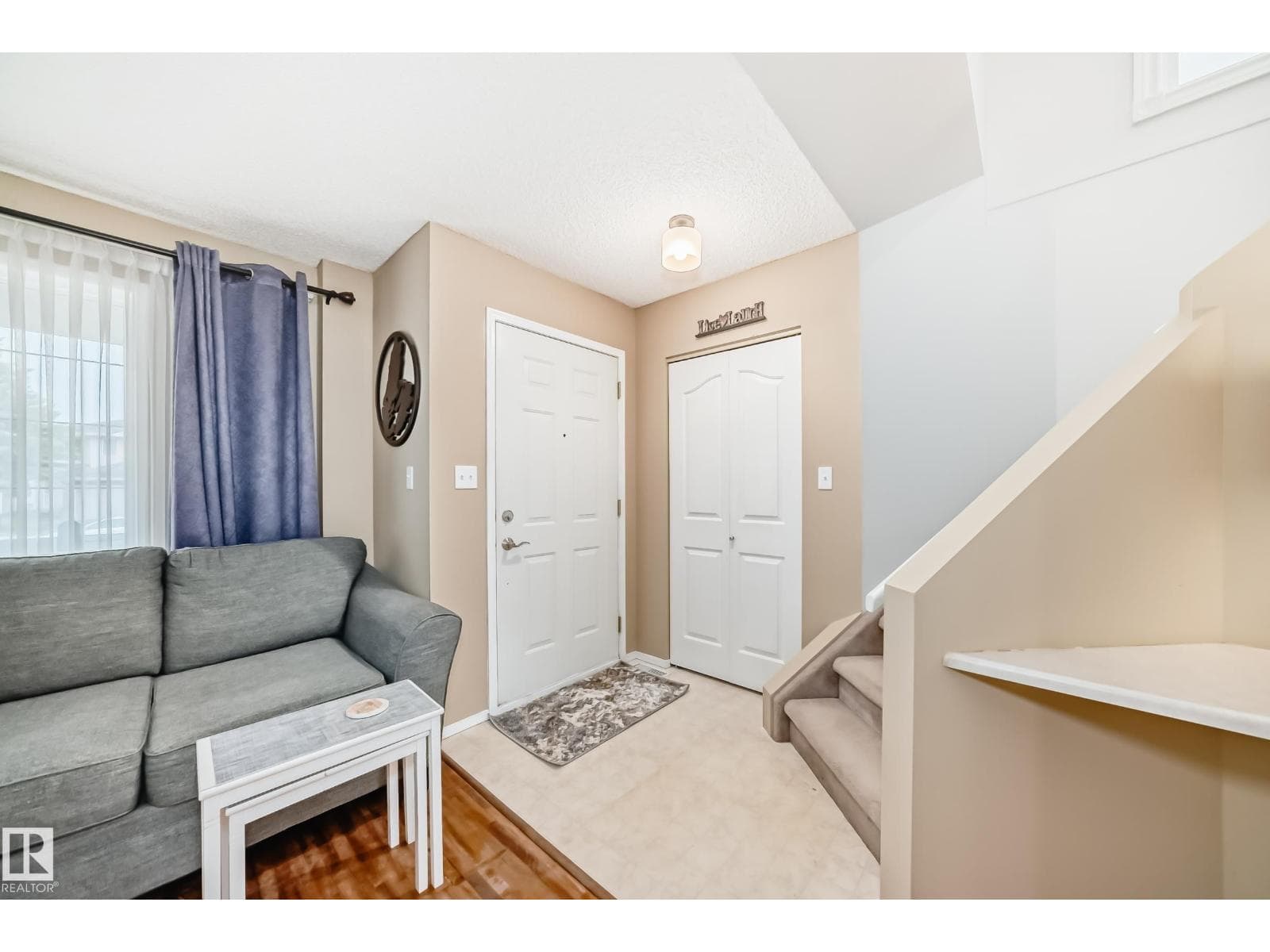 11831 9 AV NW — photo 2