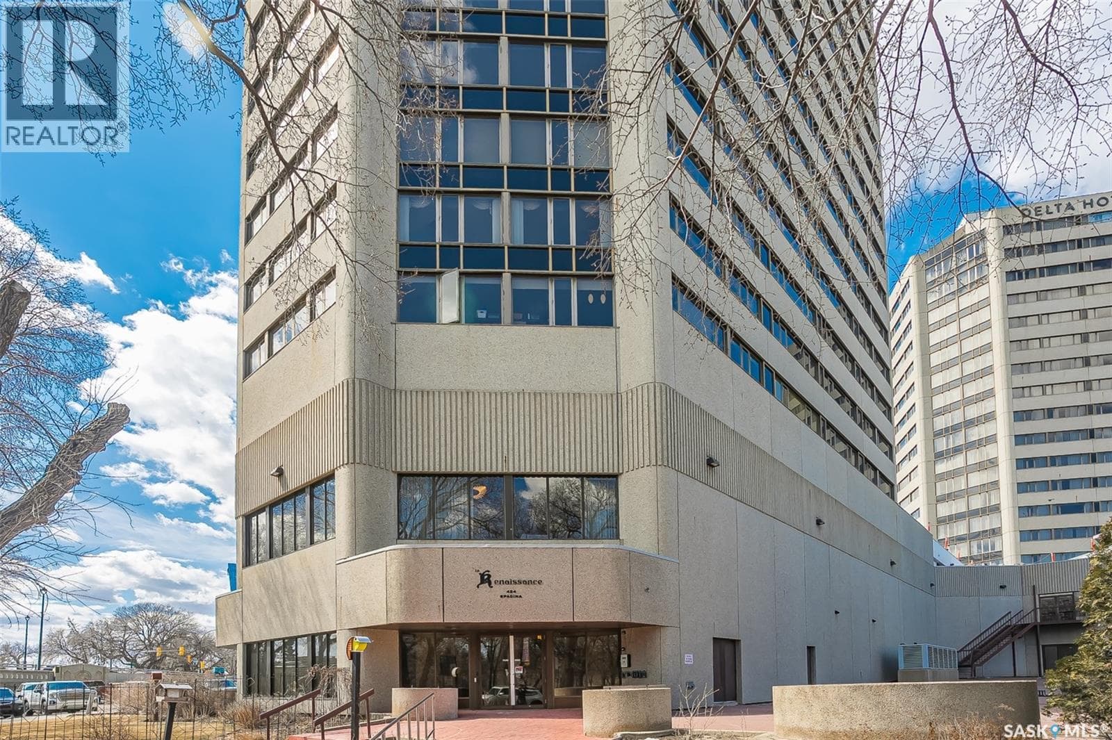 680 424 Spadina CRESCENT E