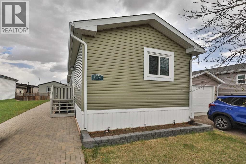 5021 Applewood Road
