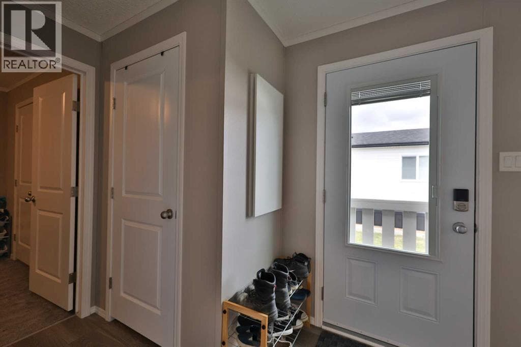 5021 Applewood Road — photo 2