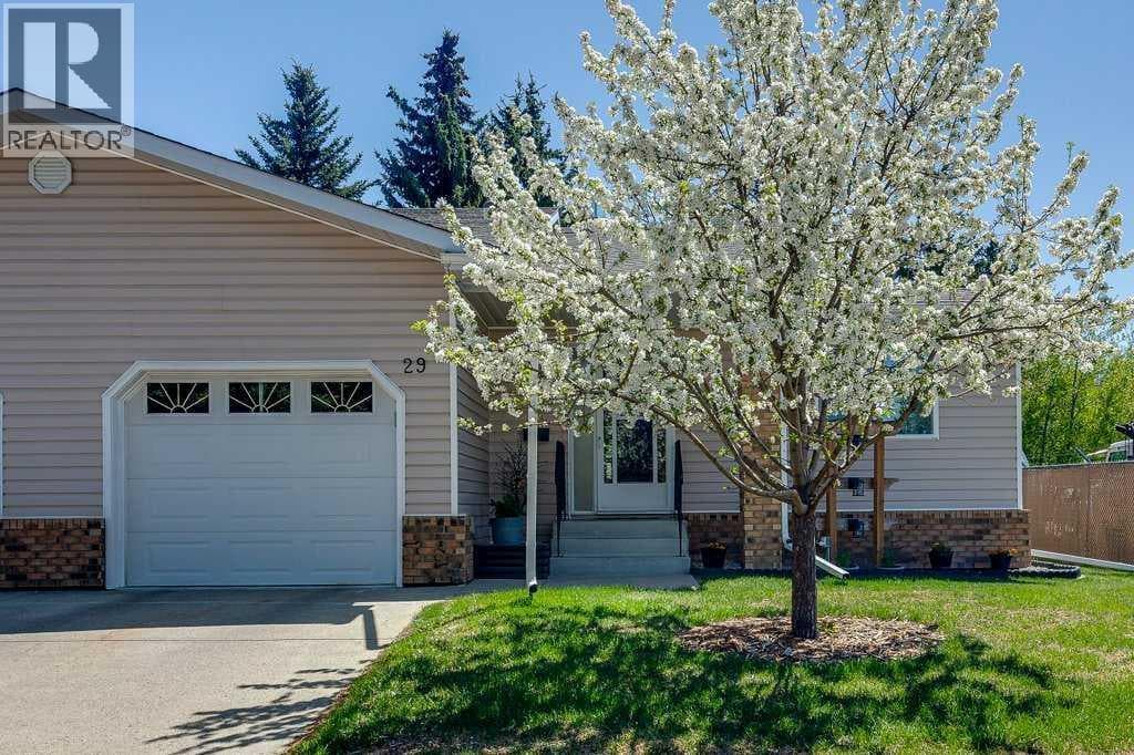 29, 2821 Botterill Crescent