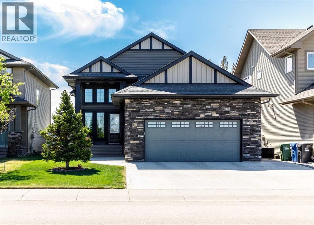 39 THOMPSON Crescent