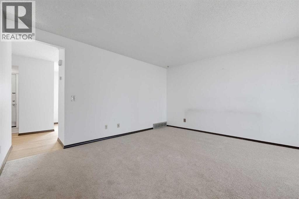 222 Marlborough Way NE — photo 4