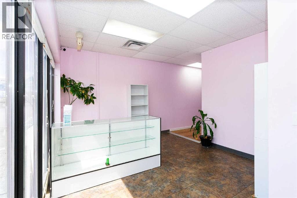 #2, 28 12 Avenue SE — photo 3