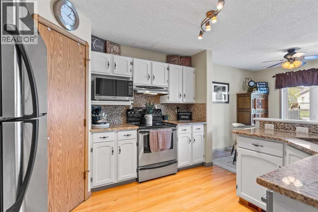 158 Saratoga Close NE — photo 4