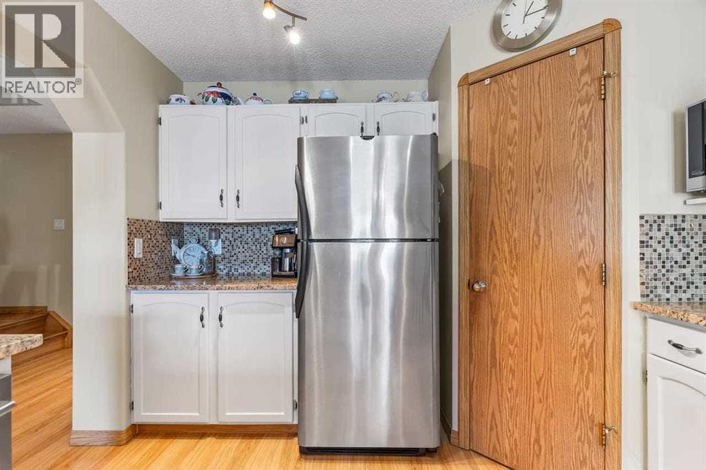 158 Saratoga Close NE — photo 5